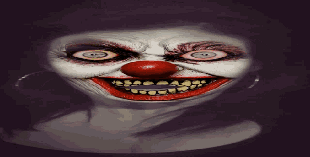 Scary Smiling Lady Clown