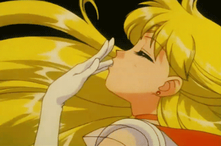 Sailor Venus Heart Kiss