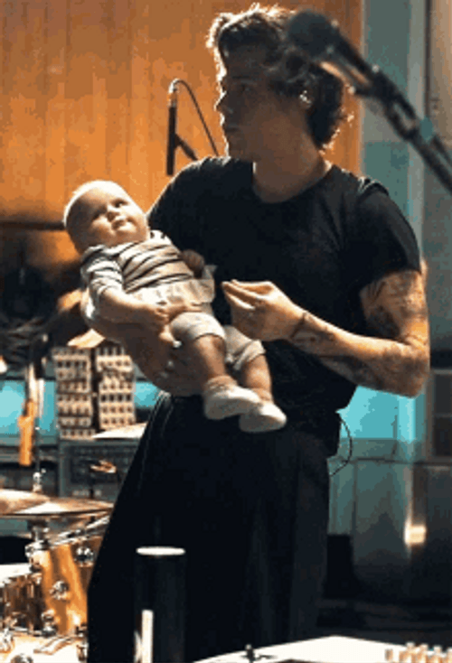 Cute Harry Styles Babysitting