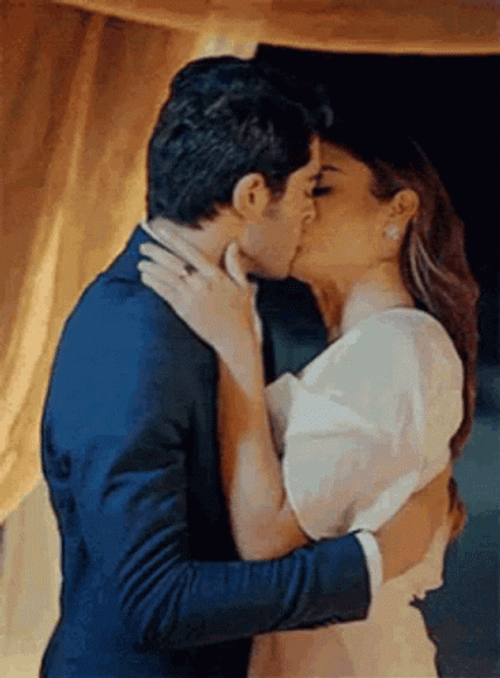 Romantic Kiss Murat And Hayat